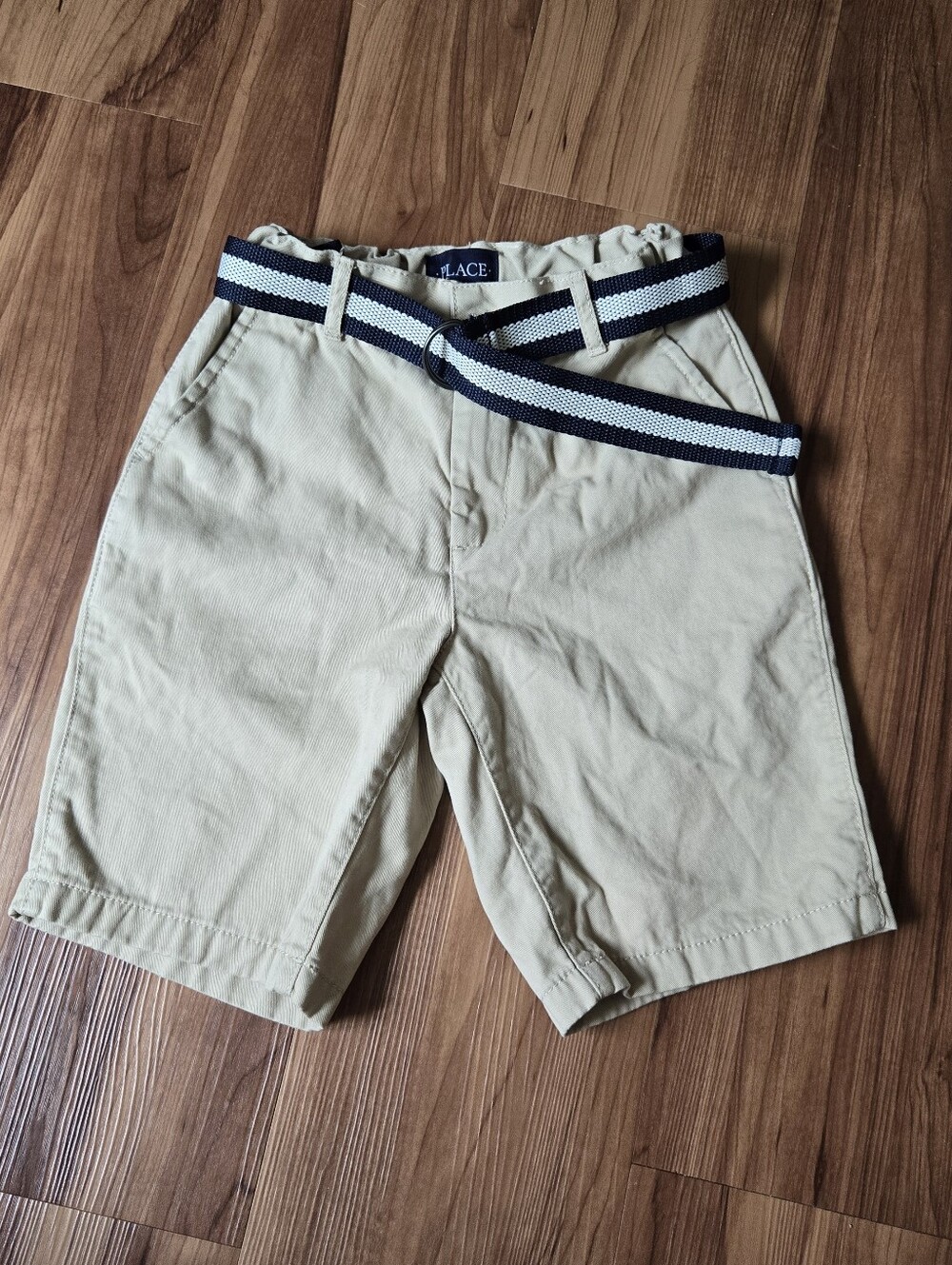 Kids Tan Chino Shorts School Uniform with Navy Woven Belt Sz 8 VGUC